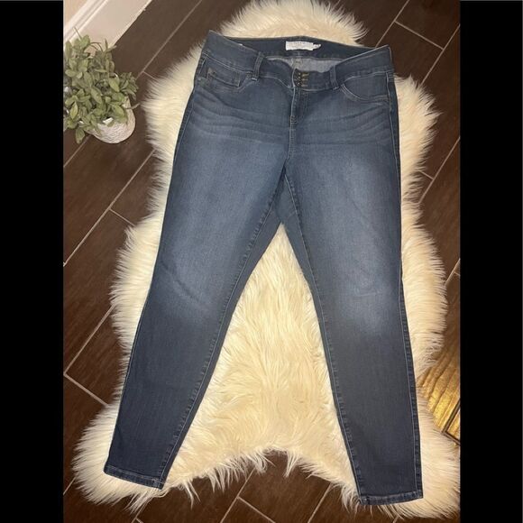 Torrid jeggings med wash denim sz 18 Tall - Picture 1 of 8